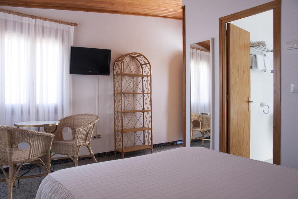 Hostal La Florida Llanca Bilik gambar